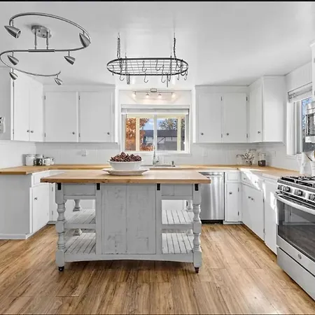 Sunny Beach House Of Olde Town Arvada